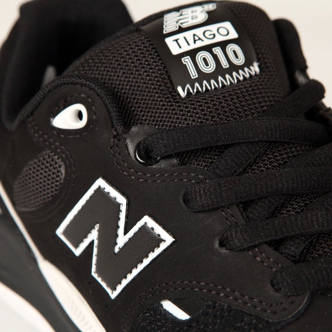 New balance 1010 deals cross trainer
